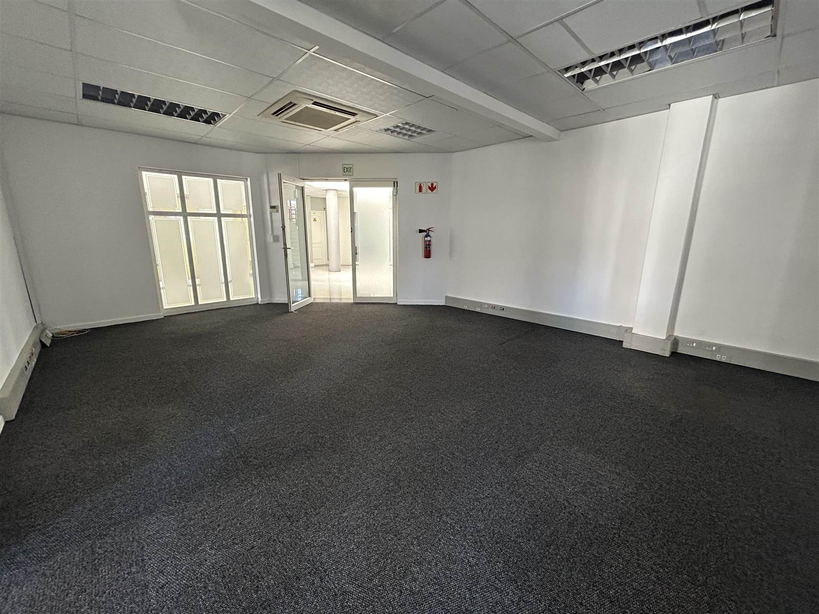 133  m² Commercial space in Techno Park photo number 4