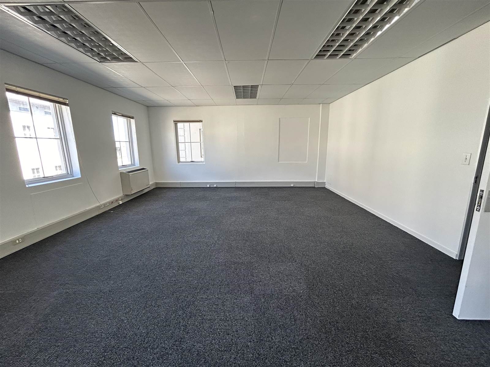 133  m² Commercial space in Techno Park photo number 8