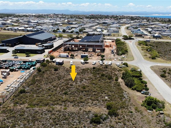 3 627 m² Land