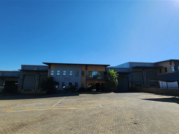 2 358  m² Industrial space