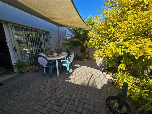 2 Bedroom Duplex 2 Bedroom Duplex