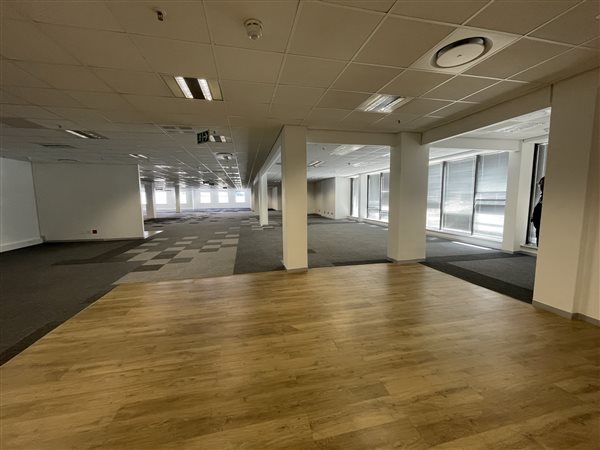 818  m² Commercial space in Rosebank