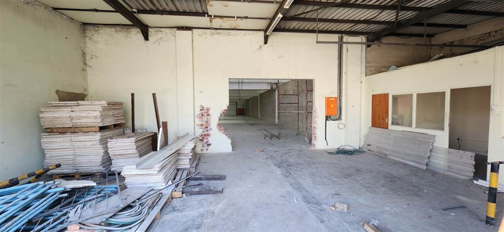 1445  m² Industrial space in Dal Josafat photo number 12
