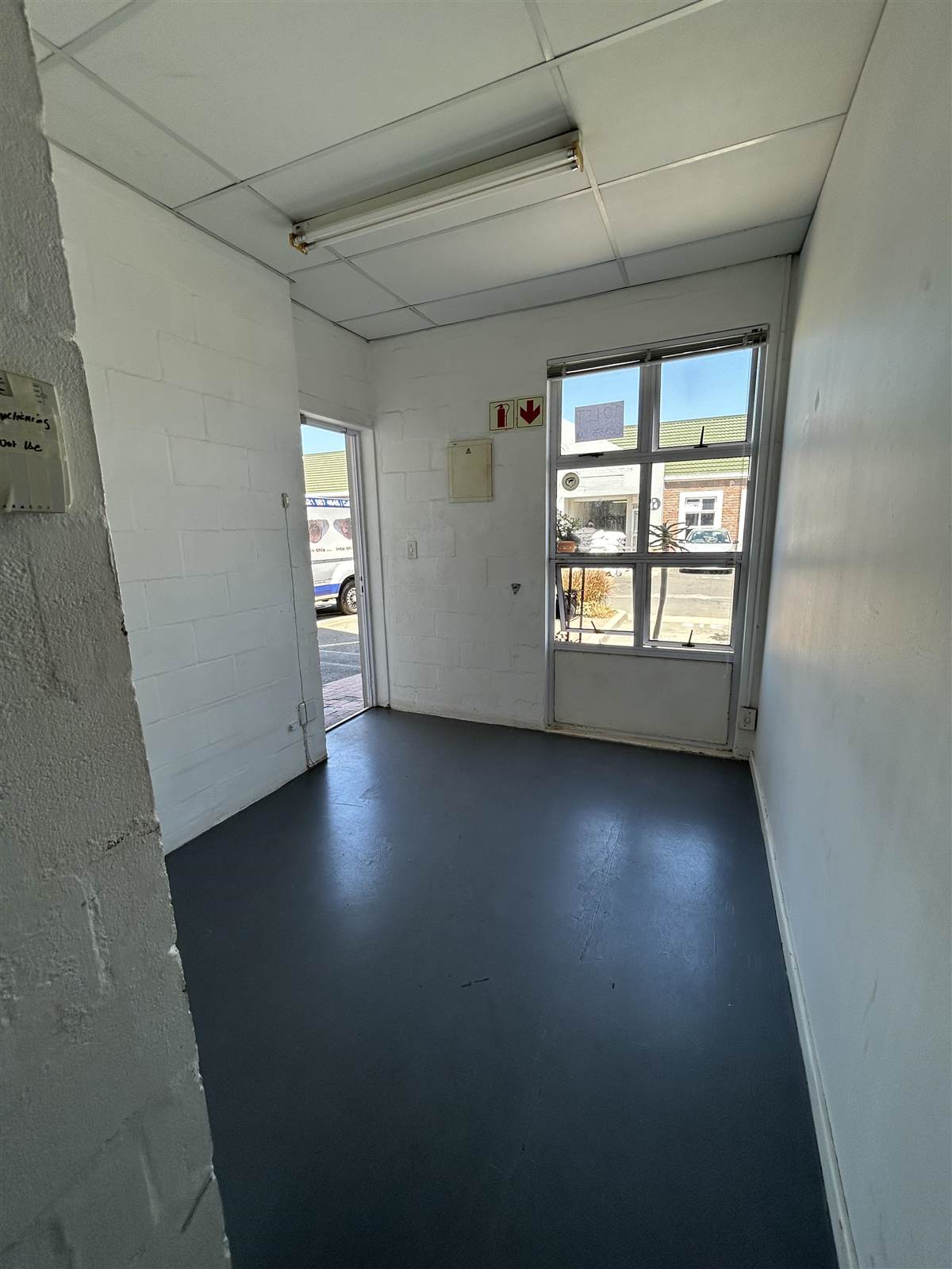 100  m² Commercial space in Milnerton photo number 10