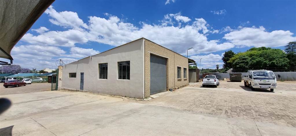 150  m² Industrial space in Krugersdorp Central photo number 1
