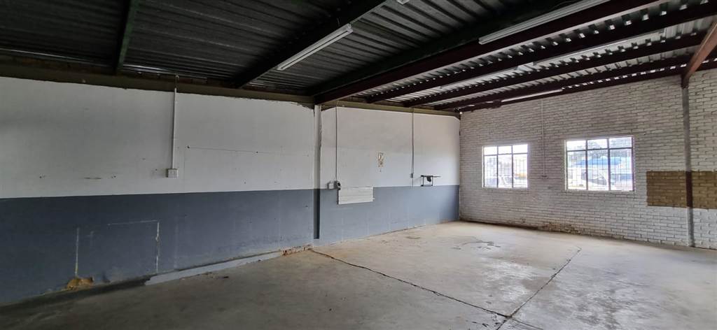 150  m² Industrial space in Krugersdorp Central photo number 7