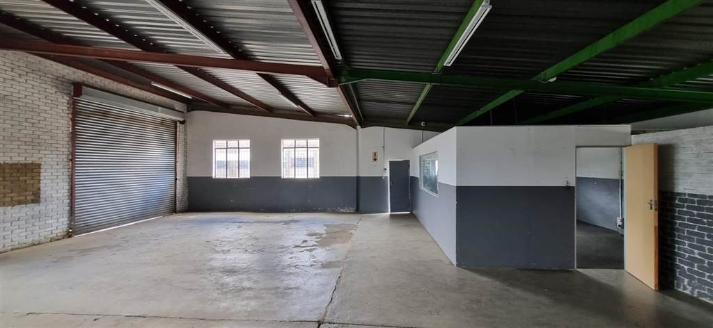 150  m² Industrial space in Krugersdorp Central photo number 6