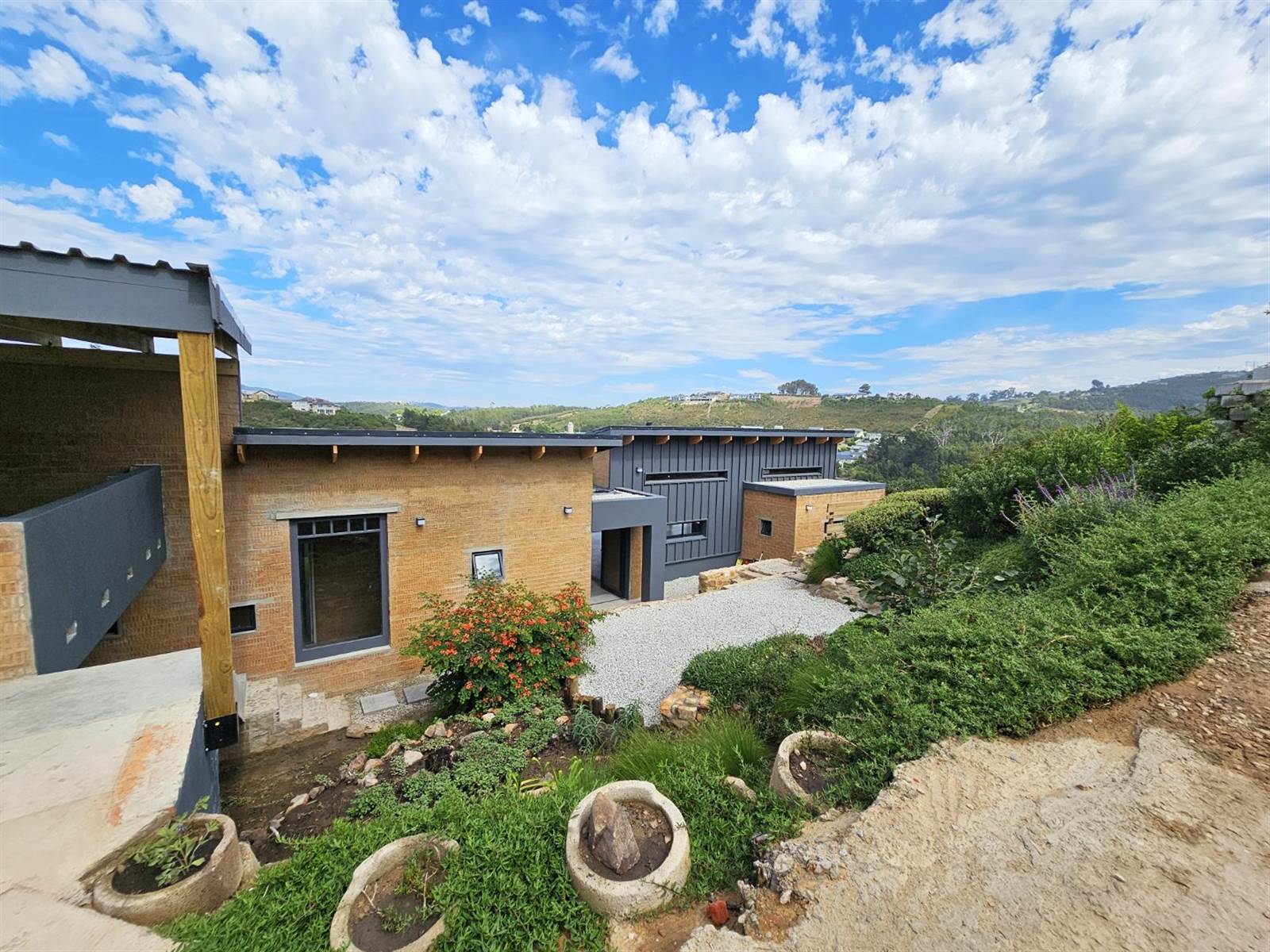 3 Bed House in Knysna Heights photo number 29
