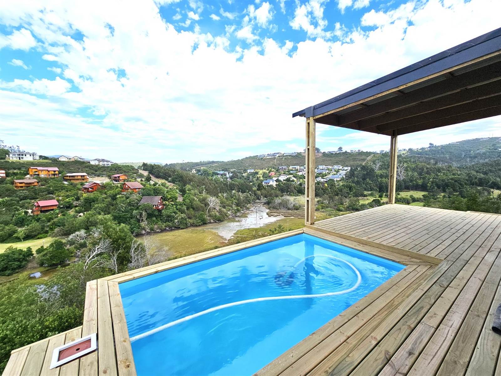 3 Bed House in Knysna Heights photo number 27