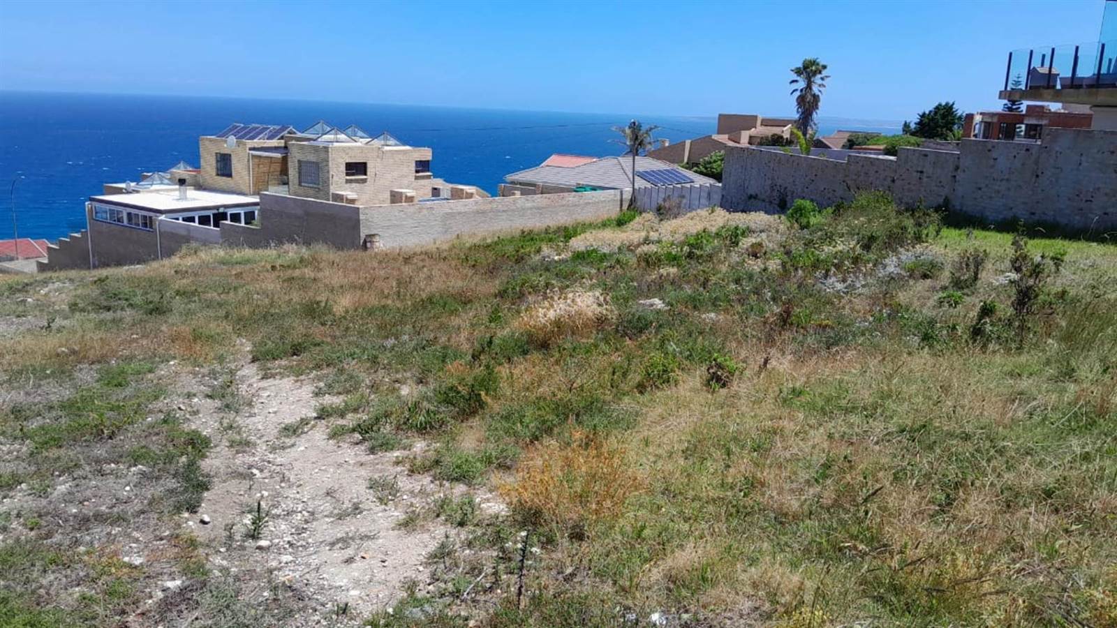 1052 m² Land available in Dana Bay photo number 9