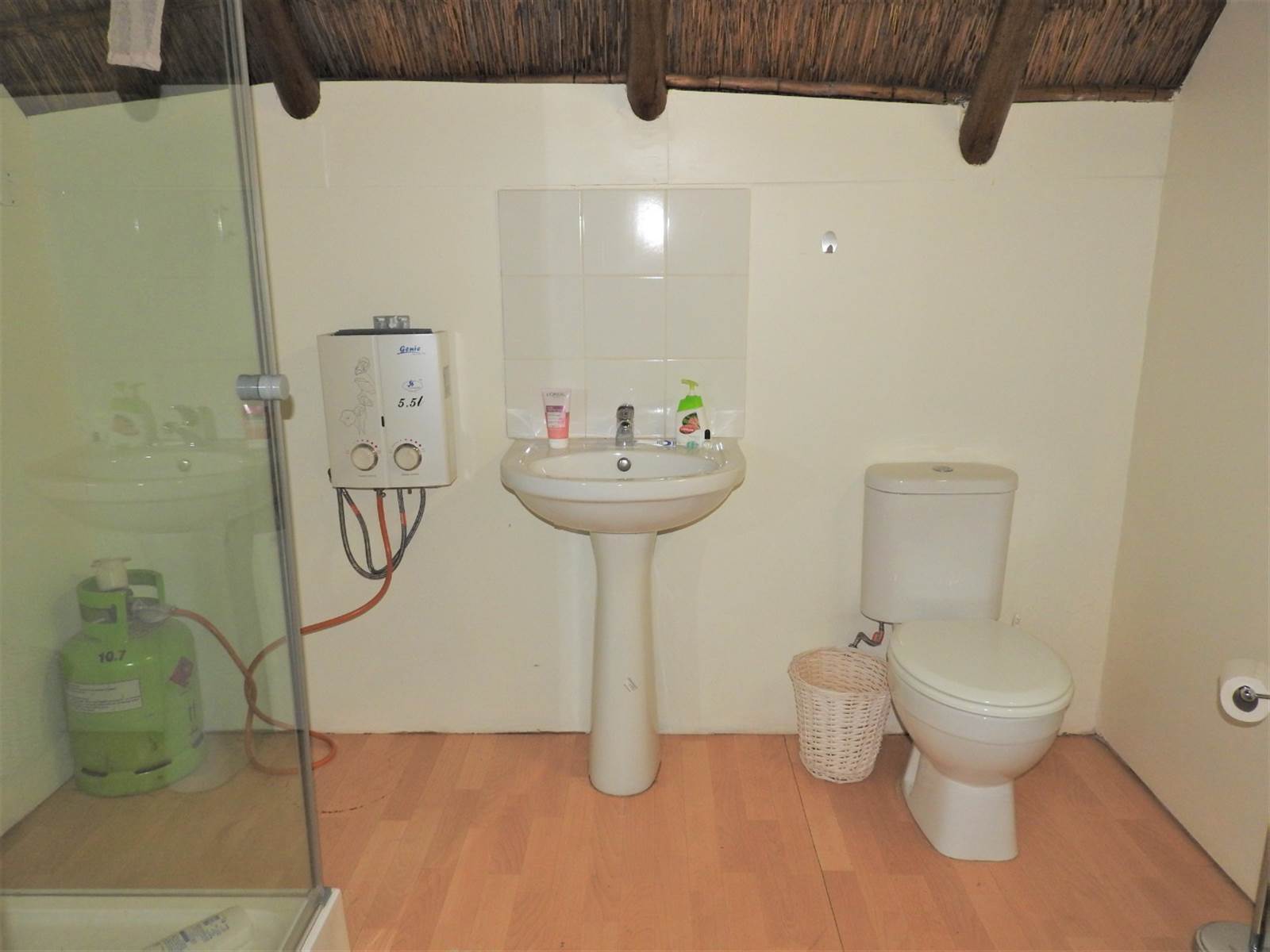 4 Bed House in Vaal Marina photo number 17