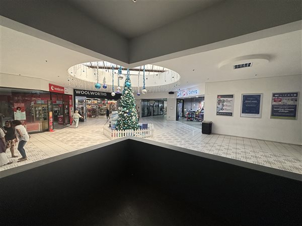 280  m² Retail Space