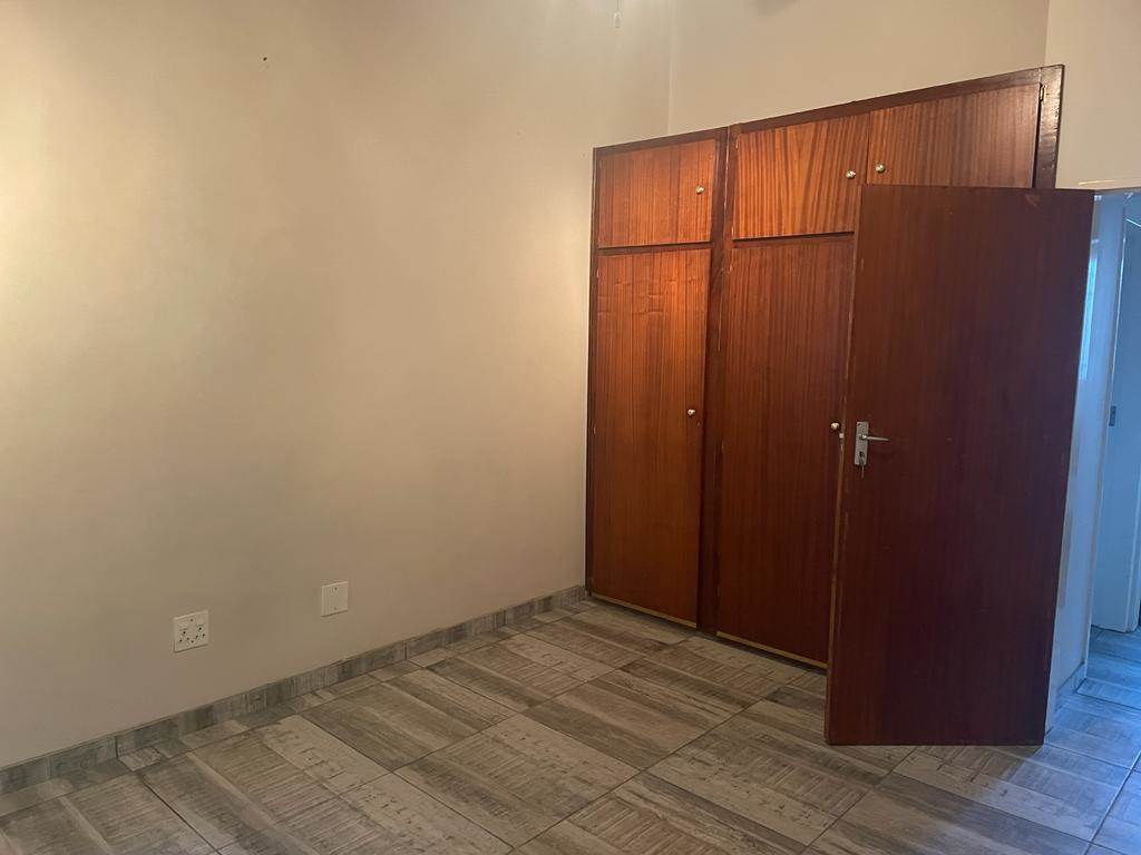 1.5 Bed Apartment in Doringkloof photo number 8