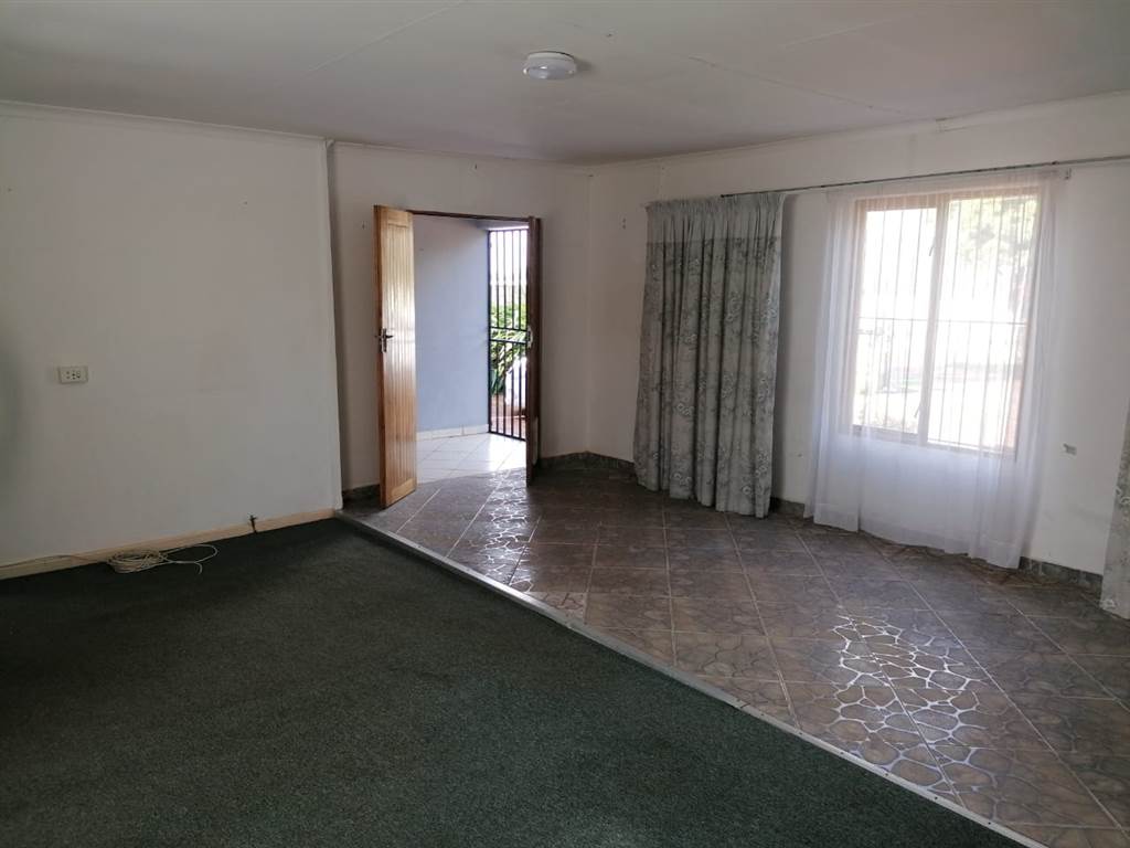 1 Bed House in Zesfontein AH photo number 11