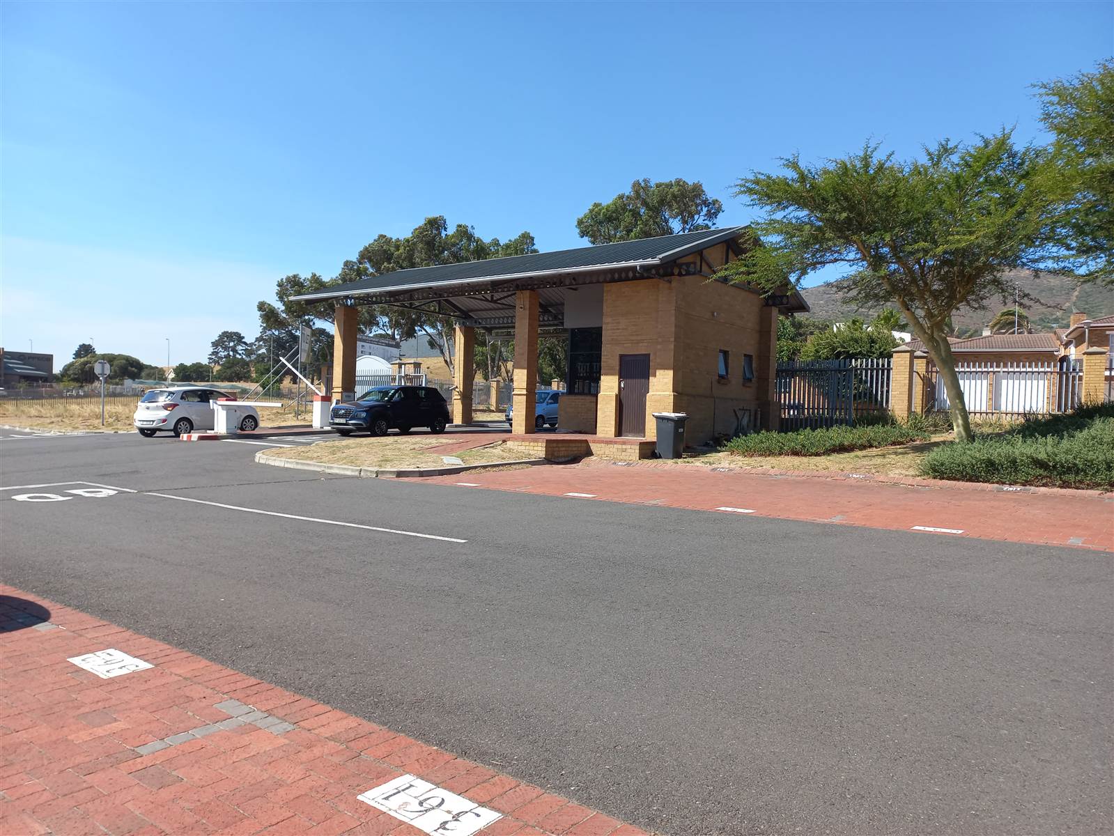 406.65  m² Commercial space in Plattekloof photo number 1