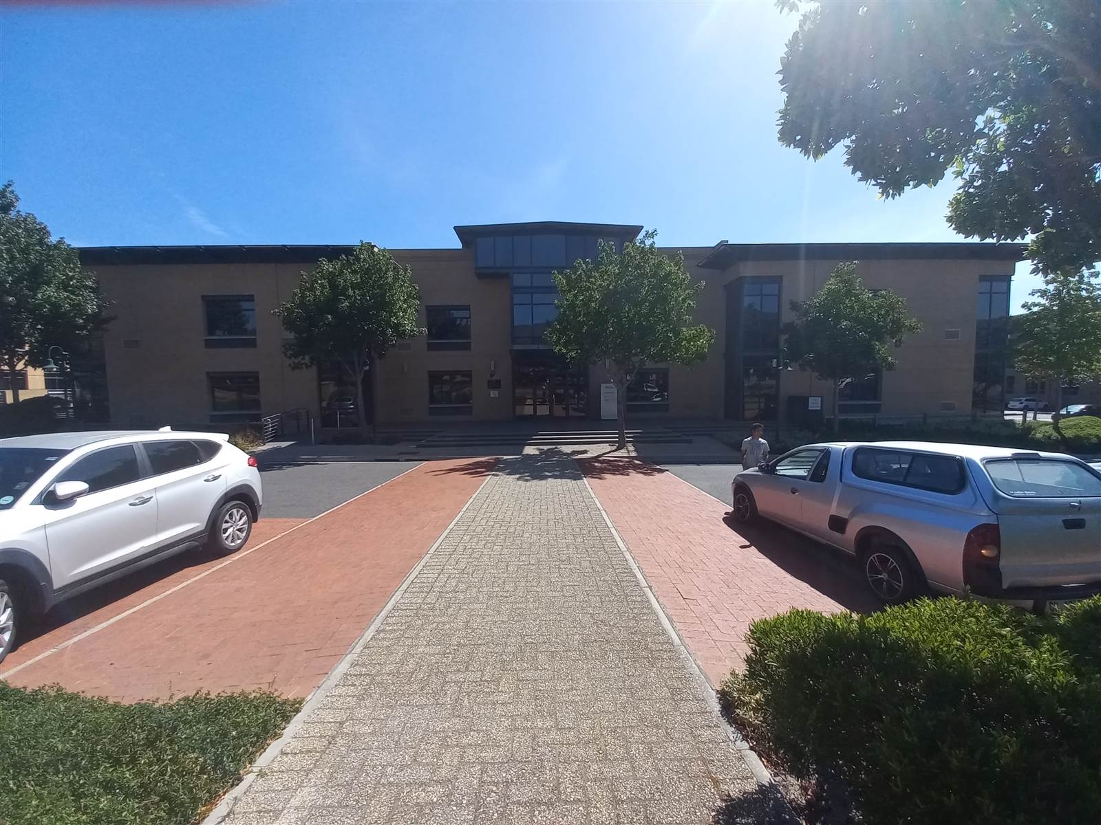 406.65  m² Commercial space in Plattekloof photo number 2