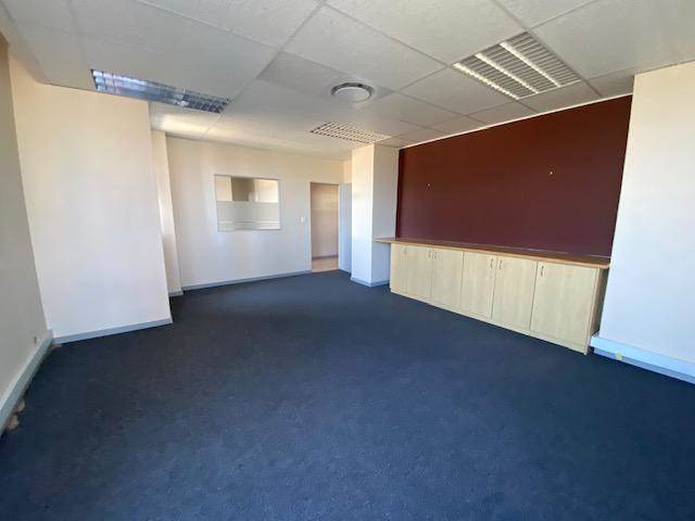 100  m² Commercial space in Milnerton Central photo number 9