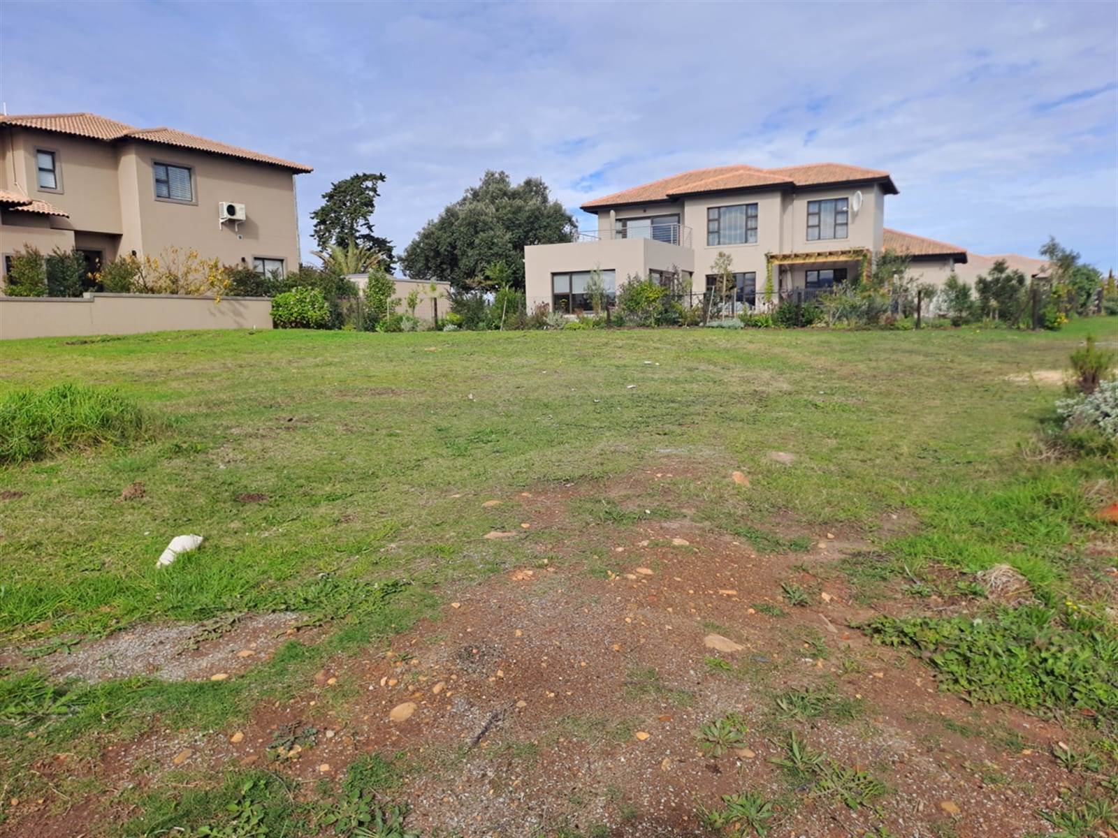 872 m² Land available in The Hill Estate photo number 12