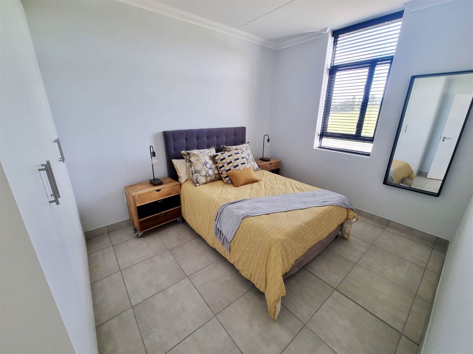 2 Bed Apartment in Vredekloof Heights photo number 6