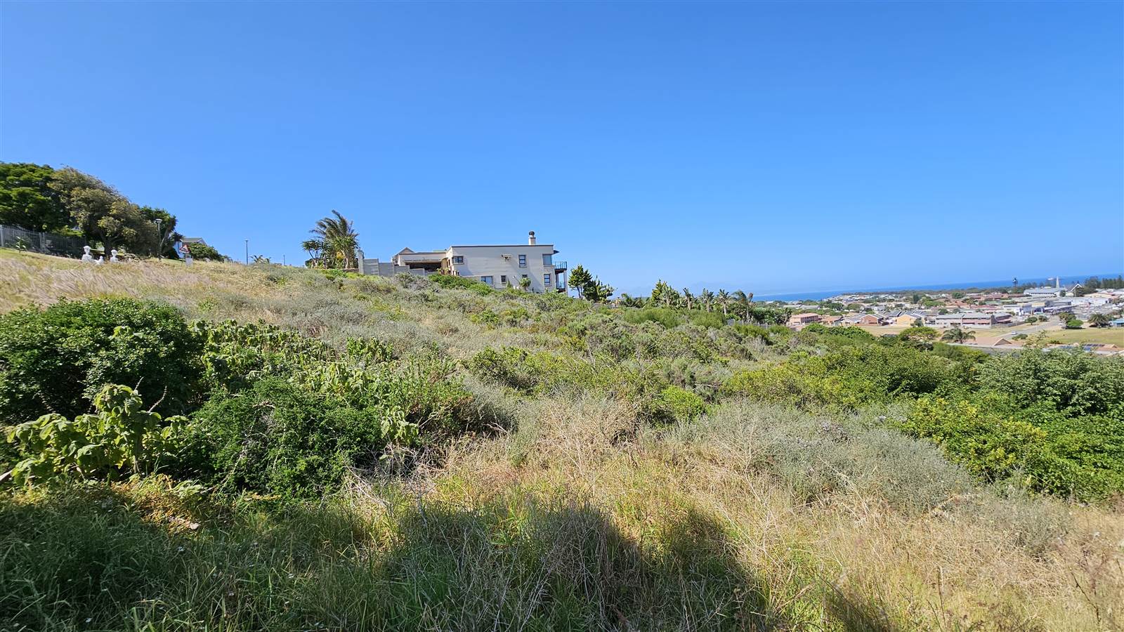 1496 m² Land available in Hartenbos Heuwels photo number 11