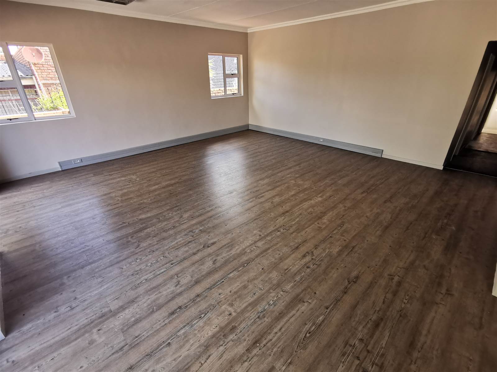 95  m² Commercial space in Wilkoppies photo number 2