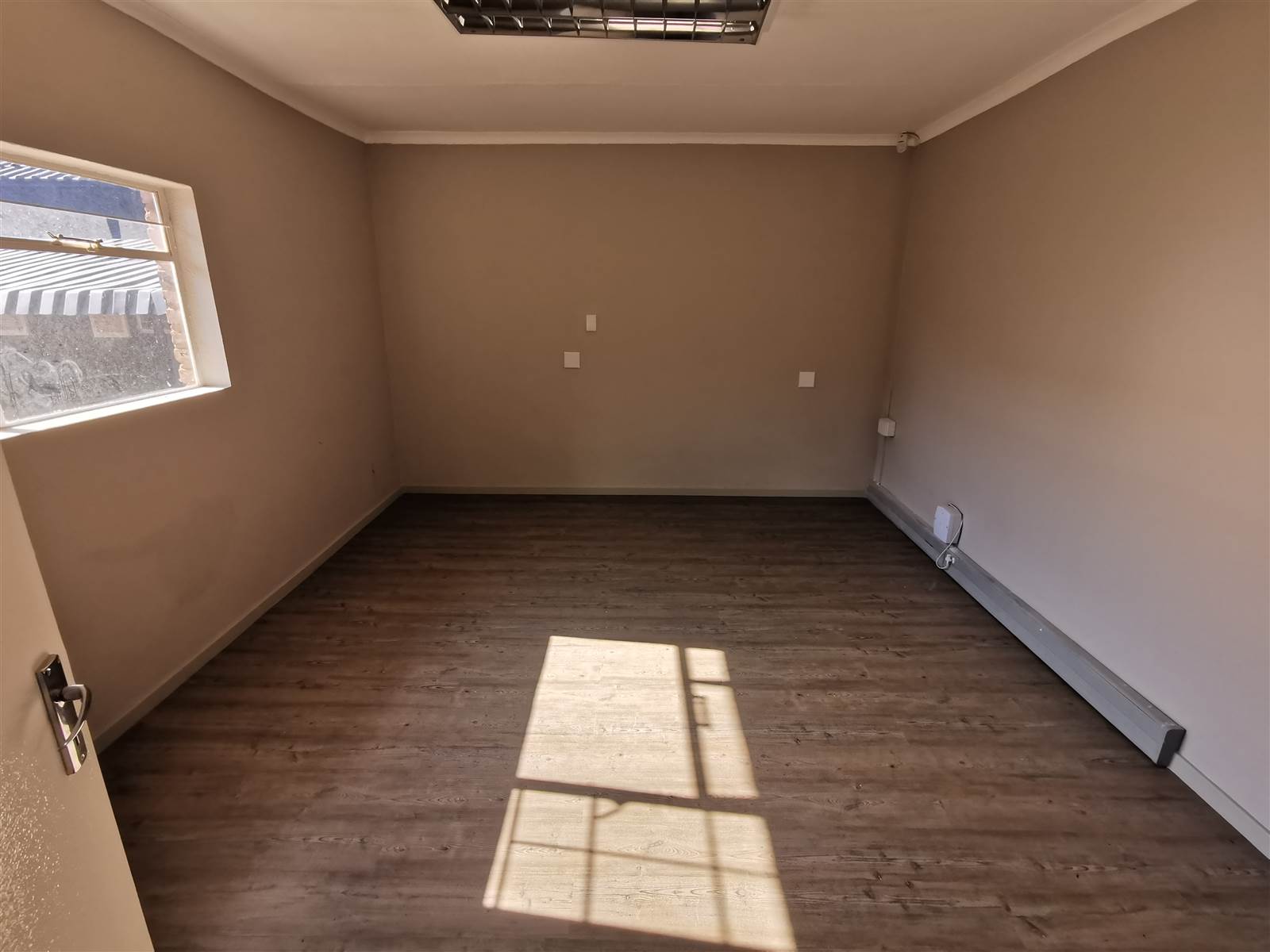 95  m² Commercial space in Wilkoppies photo number 5
