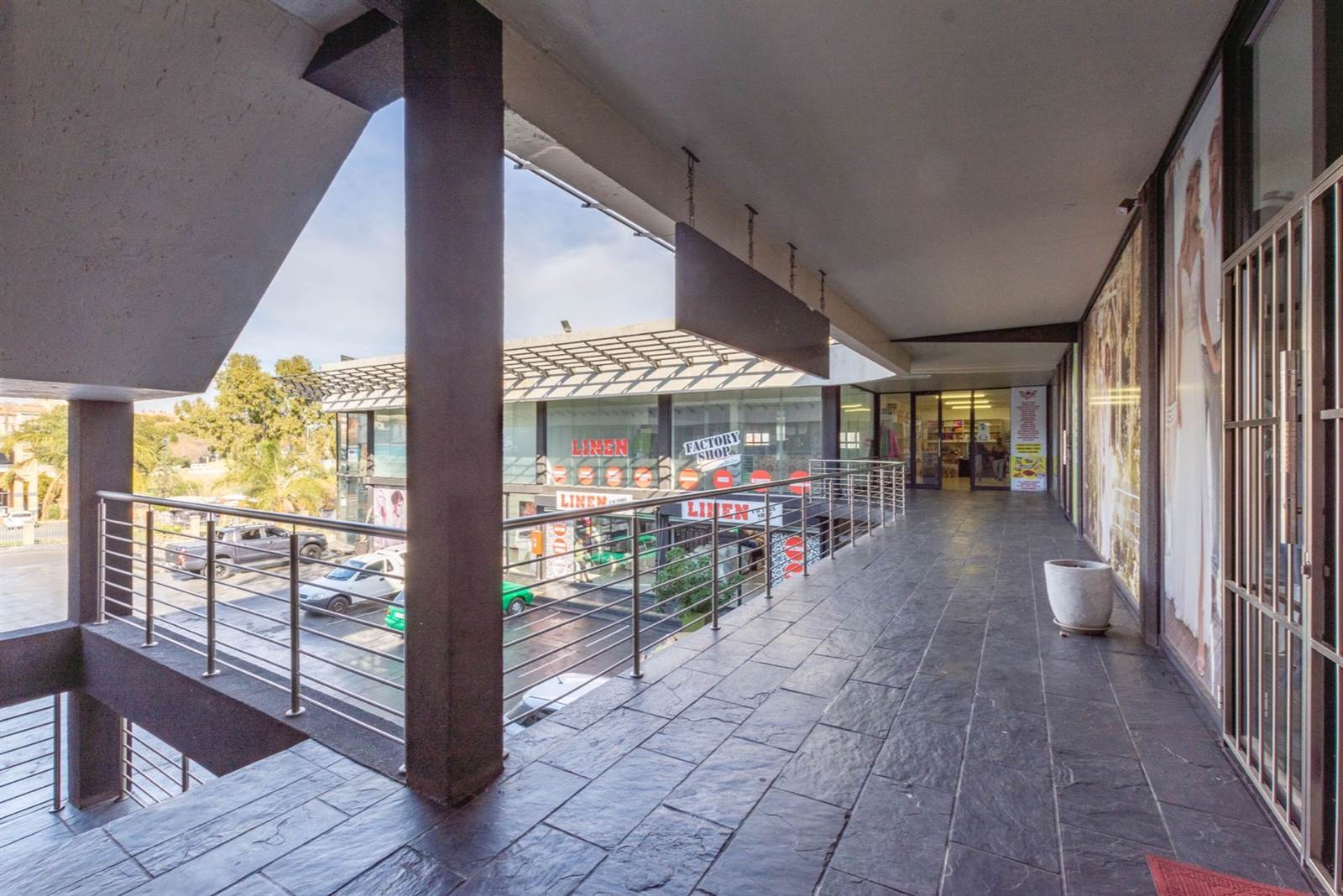 634  m² Commercial space in Lonehill photo number 13