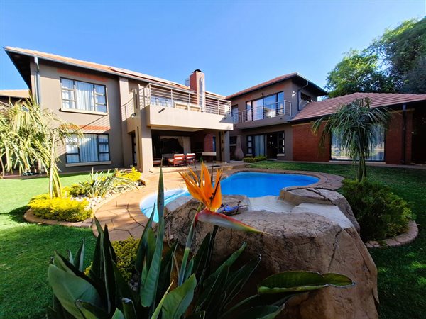 7 Bedroom House 7 Bedroom House
