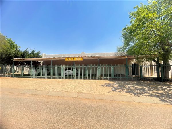 2 Bedroom Townhouse 2 Bedroom Townhouse