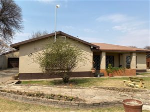 2.2 ha Land available in Nanescol