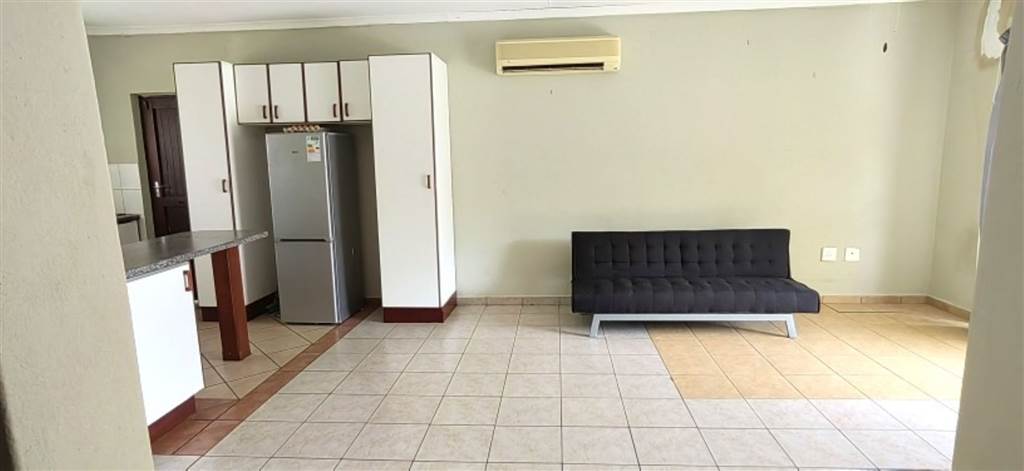 2 Bed Apartment in Manaba photo number 3