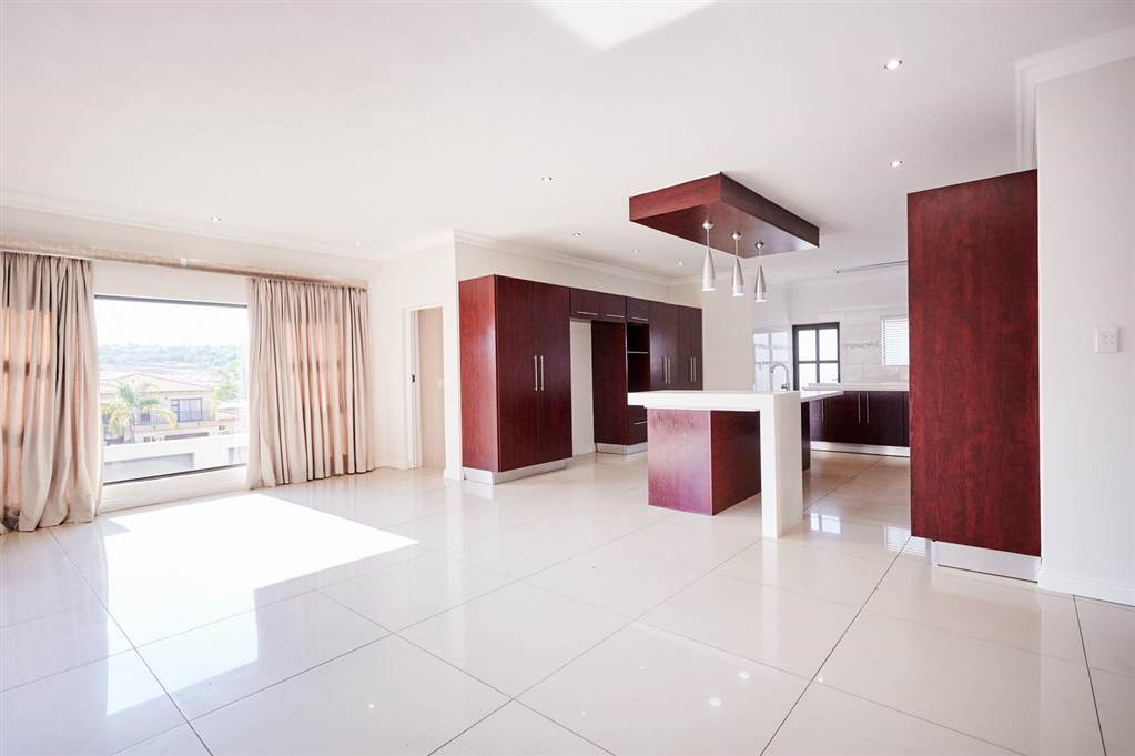 5 Bed House in Kyalami photo number 19