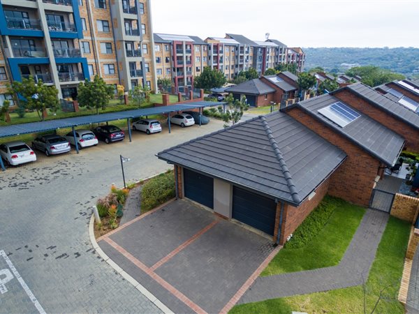 3 Bedroom Townhouse 3 Bedroom Townhouse