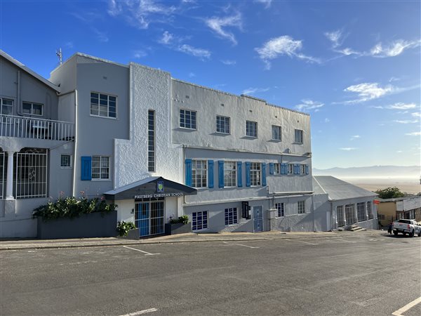 2360  m² Commercial space in Piketberg