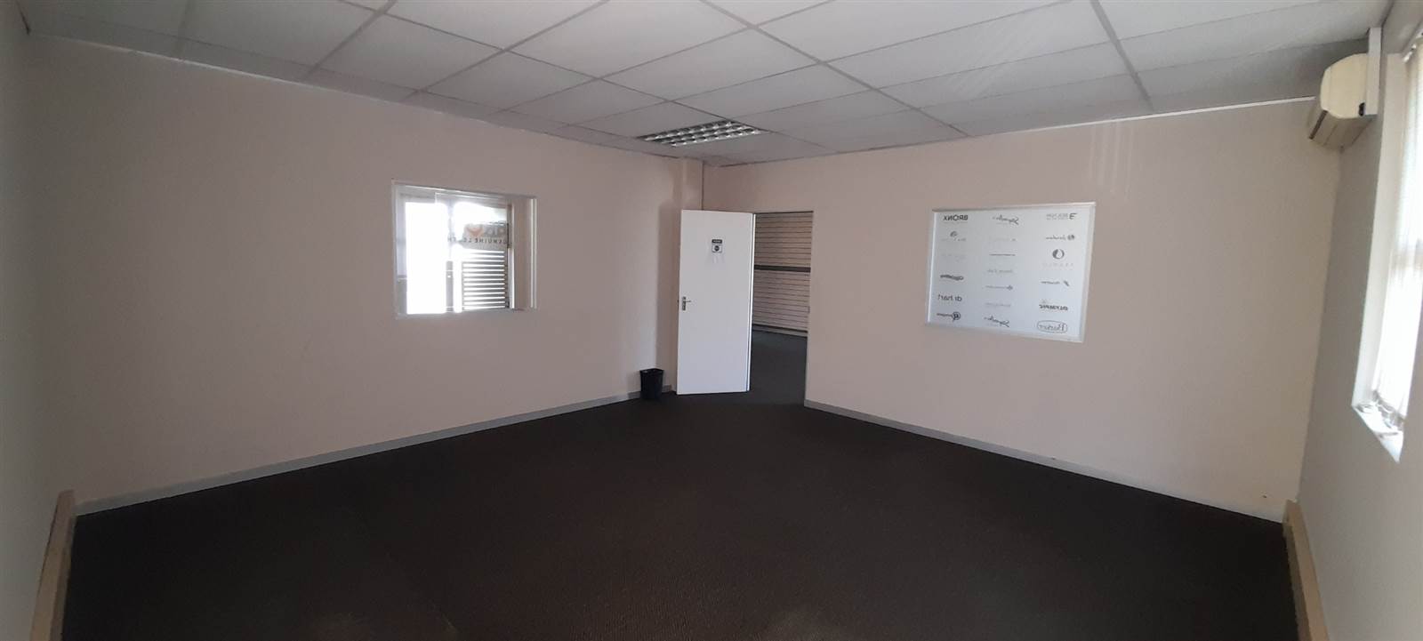 230  m² Commercial space in Sunningdale photo number 3
