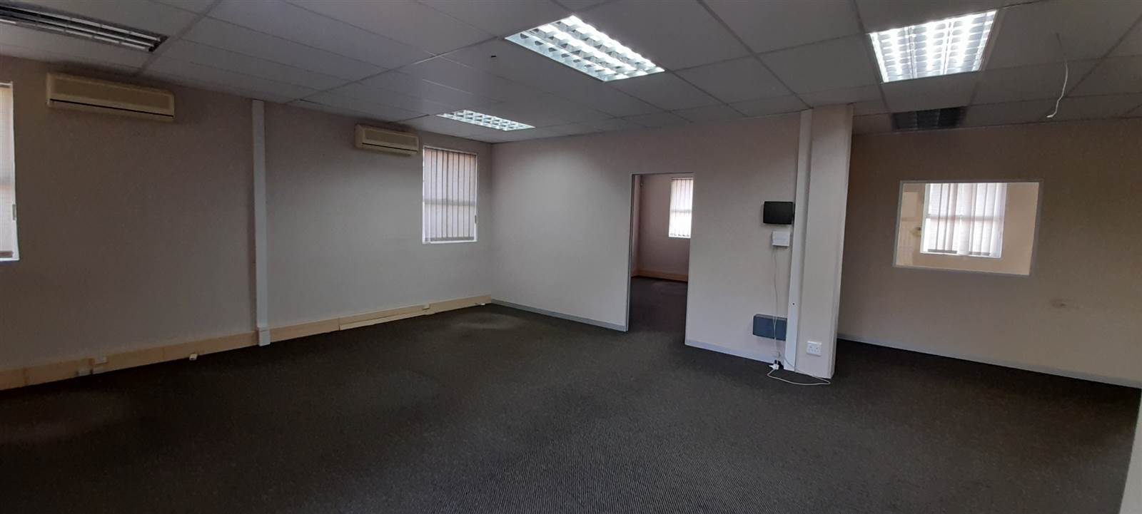 230  m² Commercial space in Sunningdale photo number 6
