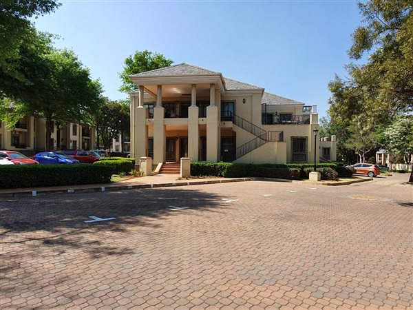 688  m² Commercial space in Bryanston