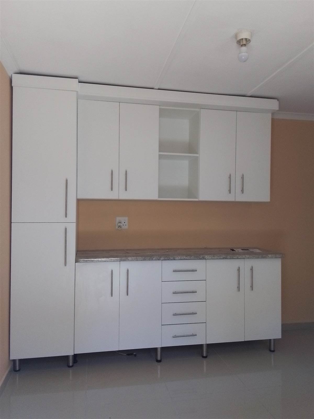 3 Bed House in Umlazi photo number 4