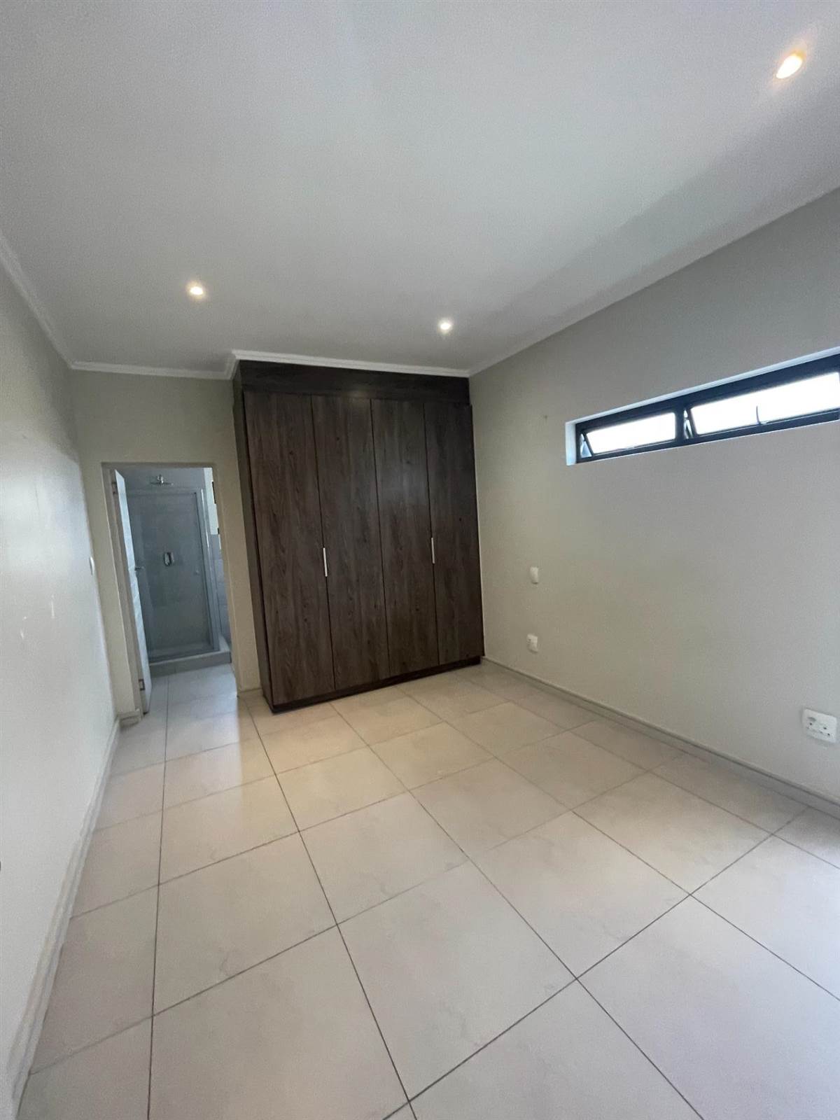 3 Bed Apartment in Bryanston photo number 12