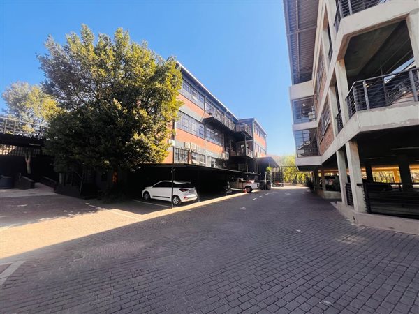 258  m² Commercial space