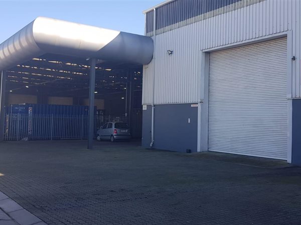 588  m² Industrial space