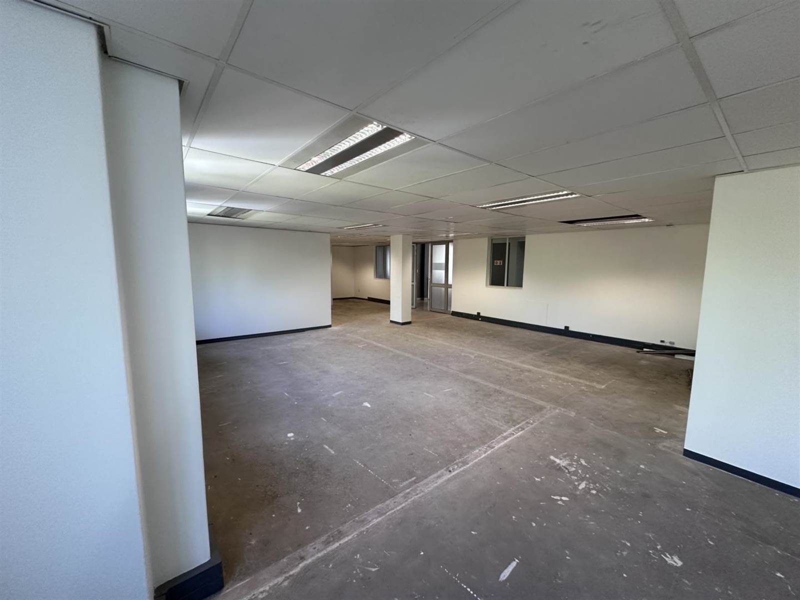 5872  m² Commercial space in Faerie Glen photo number 15