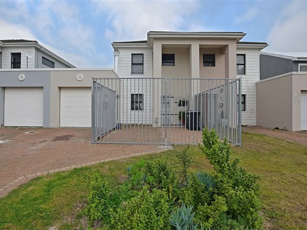 2 Bedroom Townhouse 2 Bedroom Townhouse