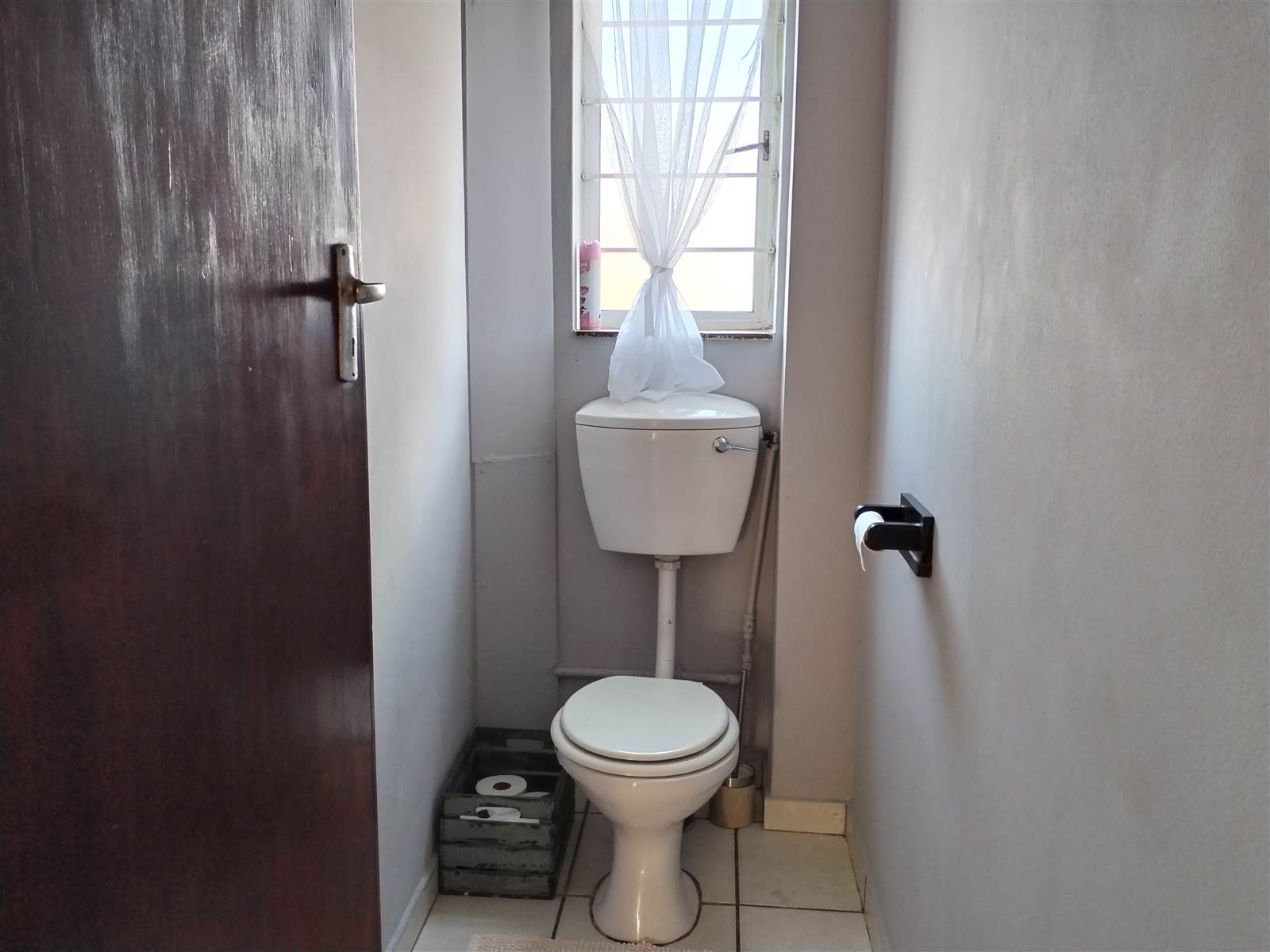 2 Bed Apartment in Scottburgh Central photo number 12