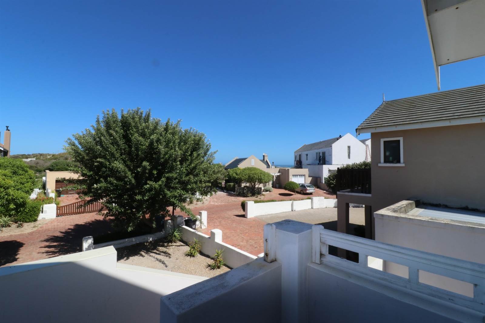 3 Bed House in Yzerfontein photo number 17