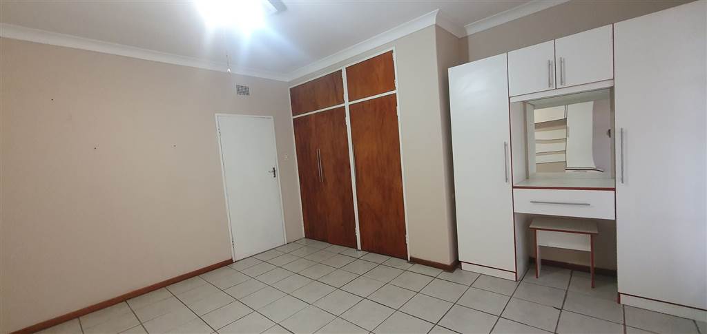 5 Bed House in Potchefstroom Central photo number 17