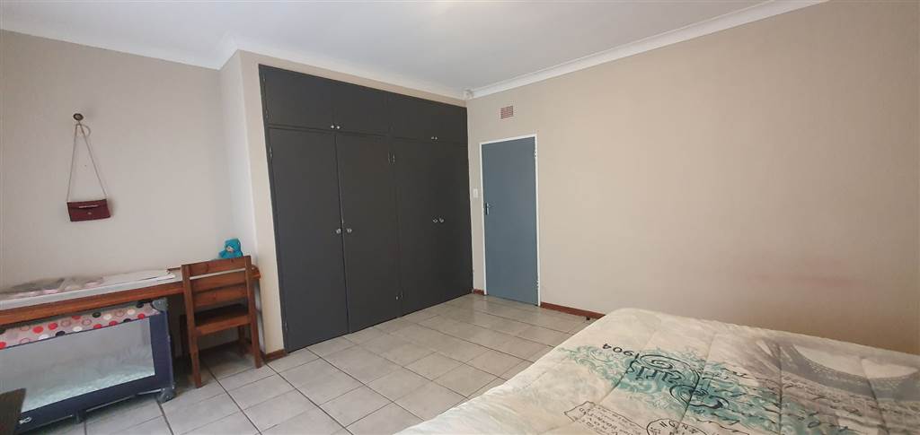 5 Bed House in Potchefstroom Central photo number 12