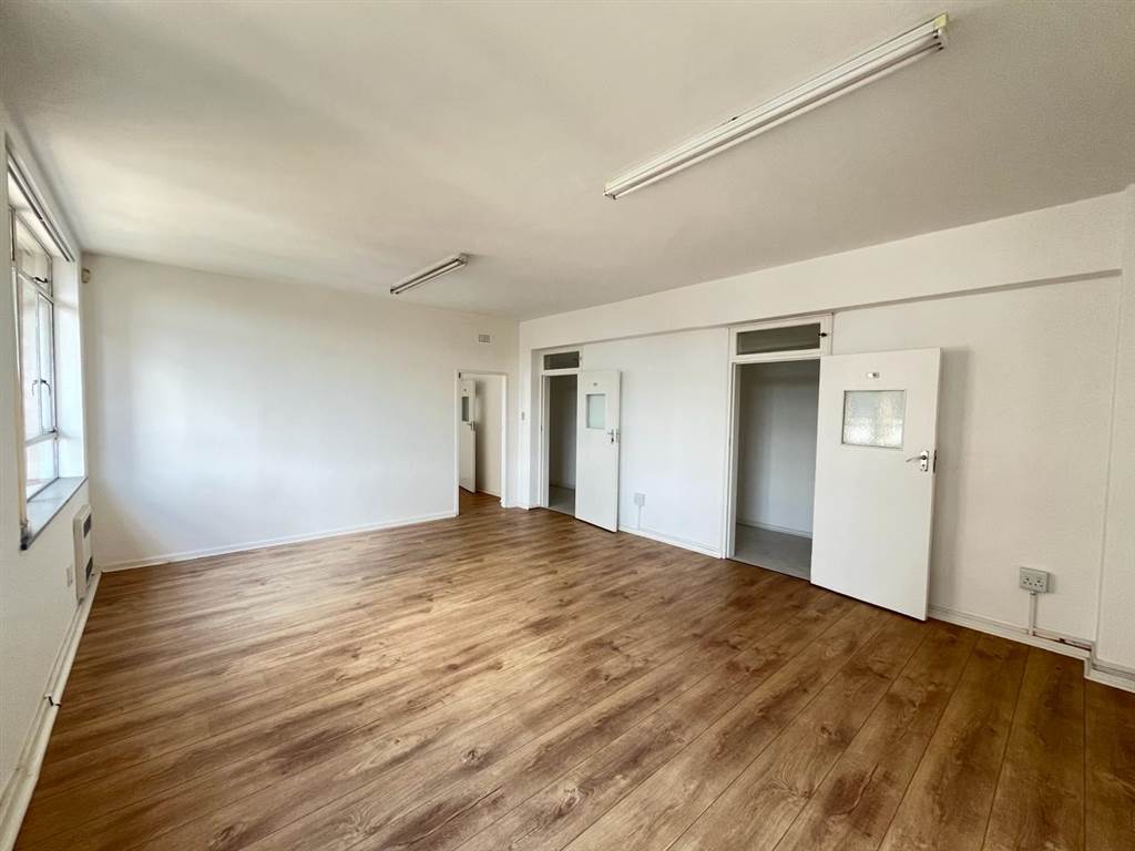 115  m² Commercial space in Braamfontein photo number 12
