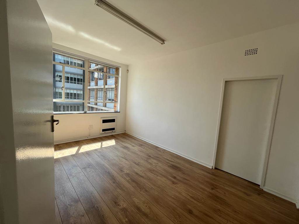 115  m² Commercial space in Braamfontein photo number 2