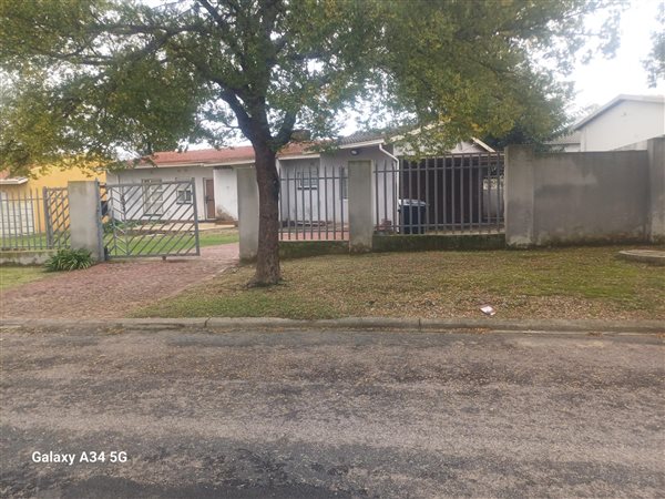 6 Bedroom House 6 Bedroom House